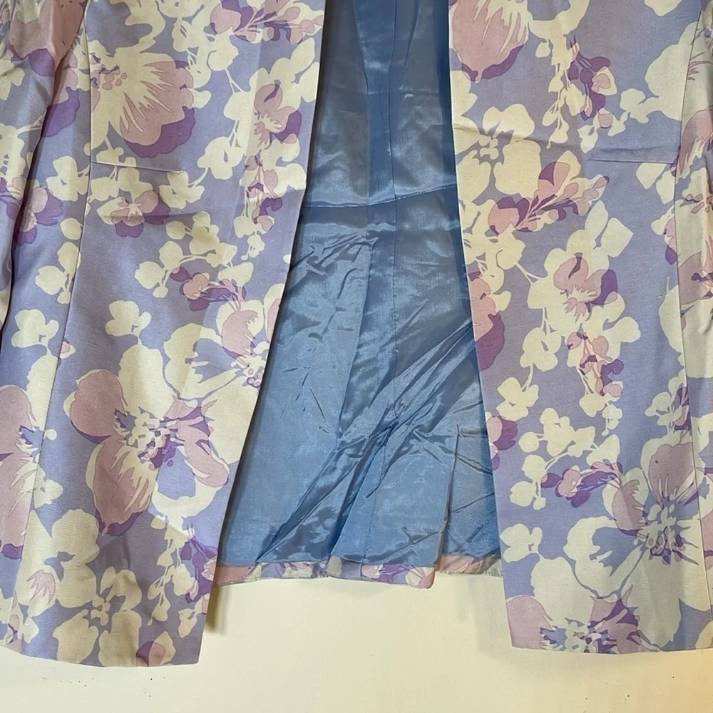 Papell Silk Floral Open Front Jacket. 12P. NWT. - Picture 6 of 9